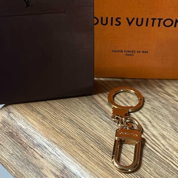 NEW Authentic Louis Vuitton Anokre Key Chain & Louis Vuitton Box Case - Picture 15 of 15